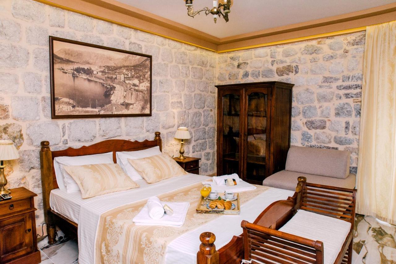 D & Sons Apartments Kotor Buitenkant foto